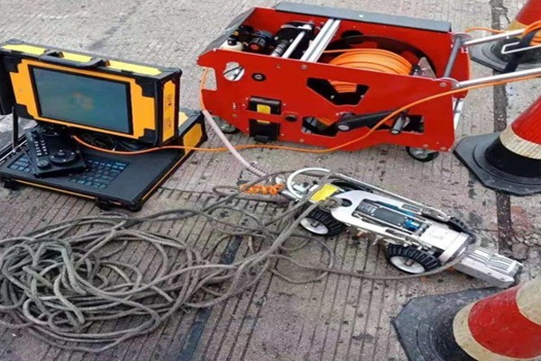 清河CCTV管道检测机器人