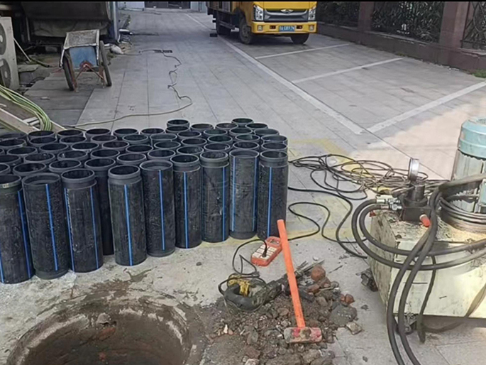 清河PE置换管厂家 DN315置换管 非开挖管短管置换